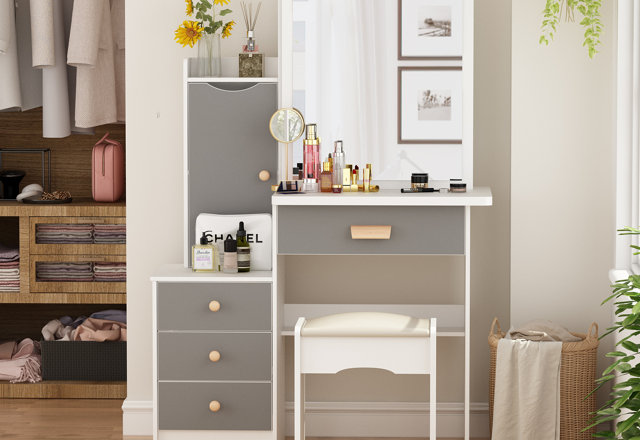 In-Stock Makeup Vanities